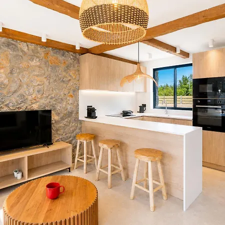 Amethysta Villa *